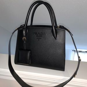Medium Saffiano Cuir Monochrome Tote